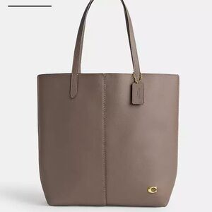 SOLD‼️‼️Coach North tote